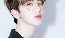 蔡徐坤爆料者点头视频大全,爆料者动作背后的真相